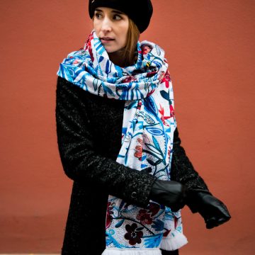 Winter Flowers Cacofonia shawl white warm handmade scarf