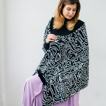 Czarno-biały szal Cacofonia Mono Maze