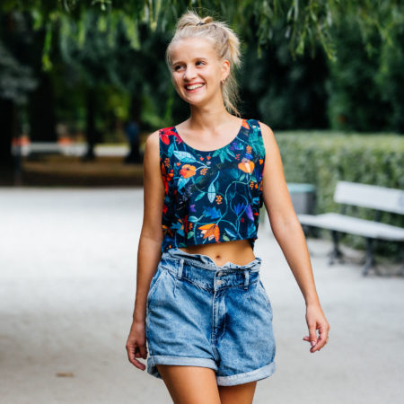 Garden-of-eden-bluzka-w-rosliny-kolorowy-crop-top-krotka-koszulka-modny-top-Cacofonia- (5)