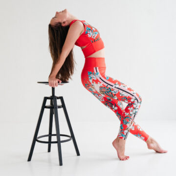 legginsy w kolorowy wzór