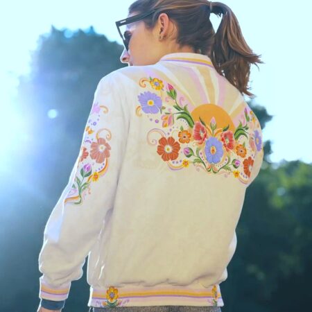 Kwiatowa kurtka w stylu retro – Rising Sun Beige, bomberka unisex, beżowy kolor, dostępna także duże rozmiary plus size.